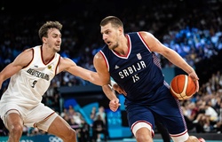 Nikola Jokic có triple-double, Serbia giành huy chương đồng đầu tiên với bóng rổ Olympic