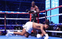 Anthony Joshua tụt hạng thê thảm sau trận thua Daniel Dubois