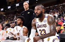 LeBron James và Bronny làm nên lịch sử, trở thành cặp cha còn đầu tiên cùng thi đấu tại NBA