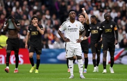 Real Madrid thay thế cầu thủ sút phạt đền khi gặp Arsenal