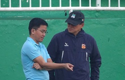 GĐKT Vũ Tiến Thành chưa hết “án” đình chỉ làm nhiệm vụ, hai cầu thủ HAGL bị “treo giò”