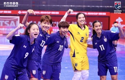 Thắng kịch tính Trung Quốc, Thái Lan có vé dự World Cup