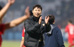 Ấn tượng HLV Kim Sang Sik: 5 tháng đoạt 2 cúp, khiến Man United nhận cay đắng