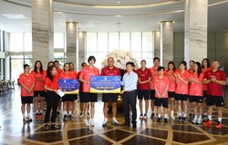 Đội tuyển bóng chuyền nữ Việt Nam nhận thưởng nóng trước thềm Bán kết VTV Cup 2025
