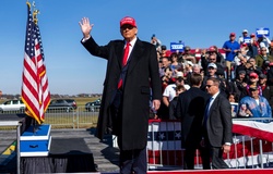 TT Donald Trump định tổ chức UFC ở Nhà Trắng nhân dịp Quốc khánh Mỹ