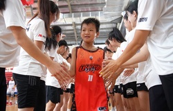 Hàng trăm VĐV nhí “cháy hết mình” với Trương Twins tại VBA Star X Camp 2025