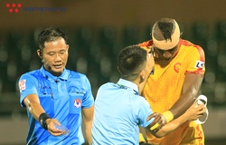 Một trọng tài V.League nhập viện cấp cứu khi kiểm tra thể lực