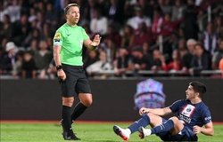 Một trọng tài Champions League cũng từng qua đời khi đang tập luyện
