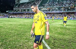 Cristiano Ronaldo ghi 100 bàn thắng vẫn chưa thể giành danh hiệu cùng Al Nassr