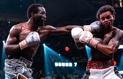 Dmitry Bivol ra lời khuyên với Terence Crawford khi đấu Canelo Alvarez