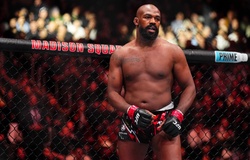 Jon Jones gây bão với tuyên bố "chưa giải nghệ"