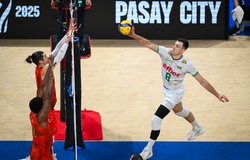 Bóng chuyền nam Bulgaria kỷ niệm ngày lễ đặc biệt với chiến thắng huỷ diệt tại giải VĐTG