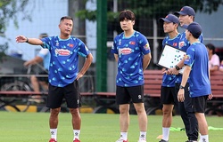 Trợ lý thân cận HLV Kim Sang Sik trở thành ‘sếp lớn’ ở đội bóng hạng Nhất