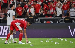 Hình ảnh xấu xí của CĐV Indonesia khiến AFC có thể vào cuộc