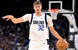 Tài năng trẻ Cooper Flagg chào sân ấn tượng, HLV trưởng Dallas Mavericks bày tỏ sự hài lòng