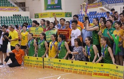 VTV Bình Điền Long An nhận mưa thưởng tiền tỷ sau chức vô địch bóng chuyền quốc gia