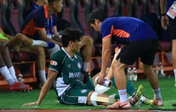 Nỗi buồn nhân đôi với thủ môn Bùi Tiến Dũng trong ngày tái xuất V.League