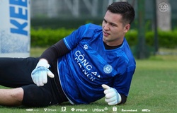 Nguyễn Filip nén đau thi đấu, HLV Polking tiết lộ lý do bất ngờ rút ra sân