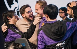 Kỳ CKTG khó tin của Vivo Keyd Stars: BỊ cô lập, chỉ có 2 ngày chuẩn bị trước khi thi đấu