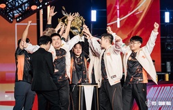 Những dư âm sau chức vô địch nghẹt thở của Team Flash tại ĐTDV Mùa Đông 2025