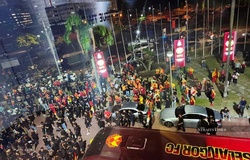 Cảnh tượng hỗn loạn, CĐV biểu tình ở bóng đá Malaysia