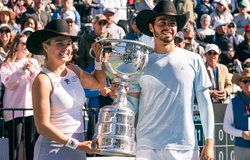 Waters và Johns vượt qua gió lạnh để giành chức vô địch đôi nam – nữ vô địch pickleball thế gới