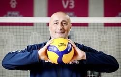 Bóng chuyền nữ Bulgaria đón thuyền trưởng mới mà cũ