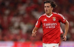 MU bị chỉ trích vì bán "bán tống bán tháo" hậu vệ cánh với giá rẻ mạt