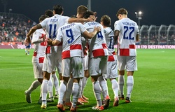 2 đội tuyển châu Âu chỉ còn cách World Cup 2026 một bước chân