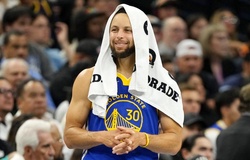 Stephen Curry tiết lộ "chiêu độc" của HLV Steve Kerr, san bằng kỷ lục của huyền thoại Michael Jordan