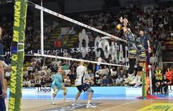 Verona lần đầu đánh bại Perugia ở SuperLega bằng chiến thắng nghẹt thở