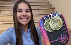 Vận động viên 13 tuổi khuấy đảo làng pickleball Mỹ với chức vô địch thế giới