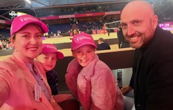 Khán đài Adelaide World Championship vắng hoe giữa cơn sốt “lễ hội bóng chuyền bãi biển”