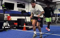 Hé lộ hình ảnh Jake Paul "build cơ bắp" để so găng Anthony Joshua