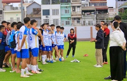 HLV Trẻ CAHN bị phạt nguội vì lăng mạ trọng tài