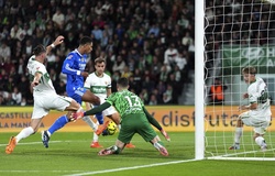 Real Madrid thoát thua sau khi bị đội mới lên hạng phơi bày điểm yếu