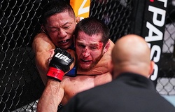 Islam Makhachev có ý tung khăn cứu Tagir Ulanbekov sau "ác mộng" ở UFC Qatar