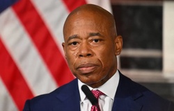 Thị trưởng New York Eric Adams tuyên bố sẽ xử lý vụ ẩu đả tại UFC 322