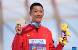 Nhà vô địch điền kinh thế giới đầu tiên của Trung Quốc được "minh oan doping" nhờ... camera bệnh viện