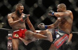 Jon Jones muốn đánh trận 3 với Daniel Cormier với mục đích từ thiện