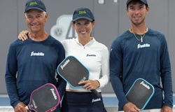 Kỳ nghỉ lễ Tạ ơn của gia đình Johnson trong làng pickleball