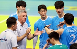 Korean Air nối dài 8 trận toàn thắng, HLV Renan làm lễ mừng lớn