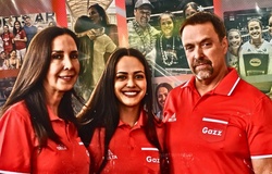 Brooke Van Sickle — Từ tình yêu bóng đá đến cái duyên với bóng chuyền