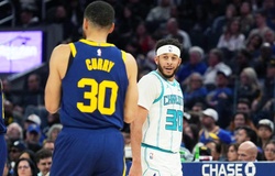 Dù đang chấn thương, Stephen Curry vẫn nhận tin mừng cùng Golden State Warriors