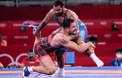 Joe Rogan cảnh báo hạng nặng UFC: “Gable Steveson mà vào tiêu hết”