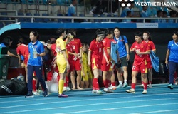 Đội tuyển nữ Việt nam buồn bã sau thất bại trước Philippines
