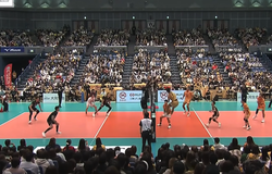 Sakai Blazers tạo địa chấn trước Suntory Sunbirds, chiếm ngôi đầu SV.League