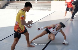 Nguyễn Trần Duy Nhất "luyện công" cho học trò trước khi thi đấu MMA ở SEA Games 33
