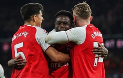 Arsenal giữ khoảng cách 5 điểm nhờ bàn phản lưới nhà ở phút 90+4