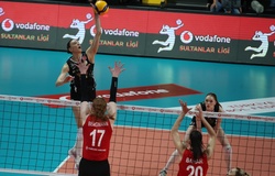 Vakıfbank kết thúc nửa mùa bất bại với ngôi đầu bảng